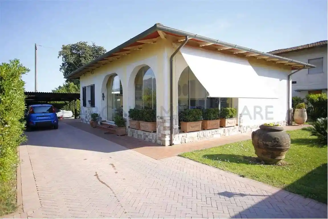 Appartamento in vendita a Massa