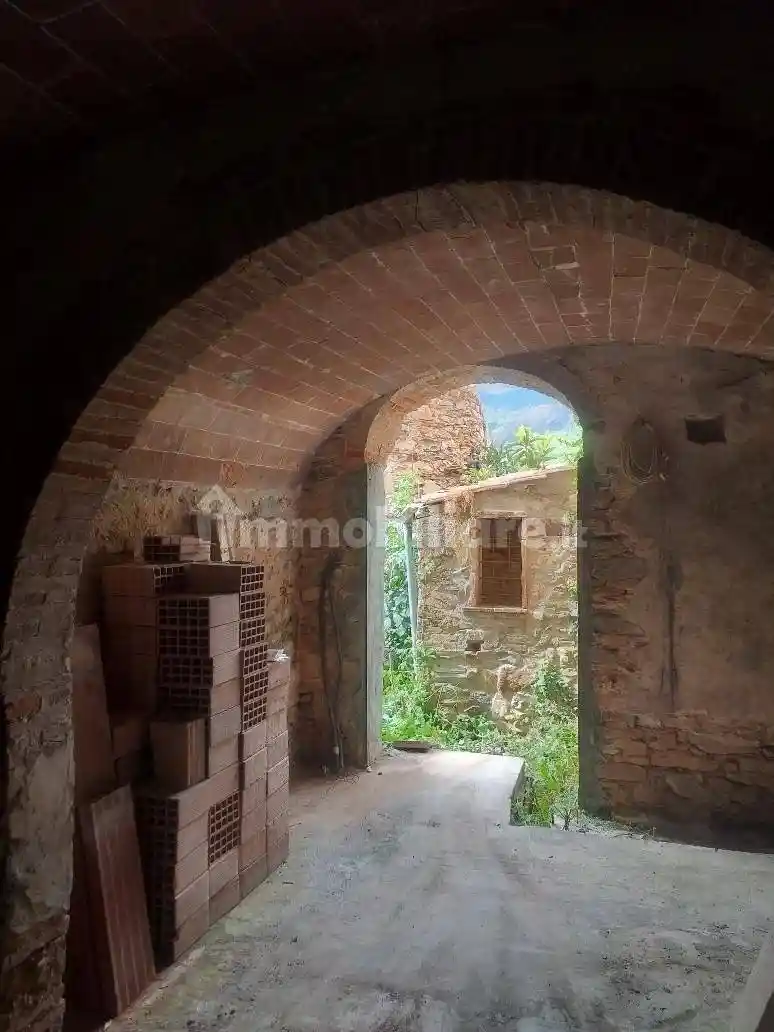 Rustico - Casale in vendita a Calci