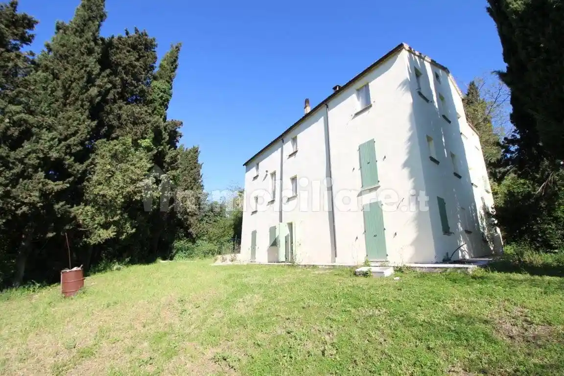 Villa in vendita a Apiro