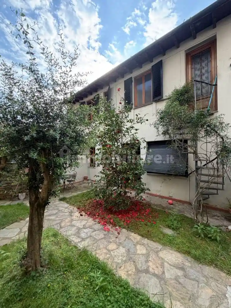 Casa indipendente in vendita a Lucca