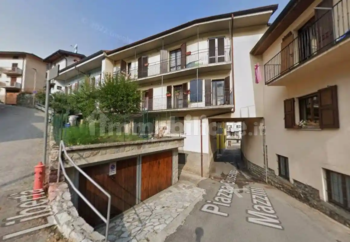 Appartamento in vendita a Pradalunga