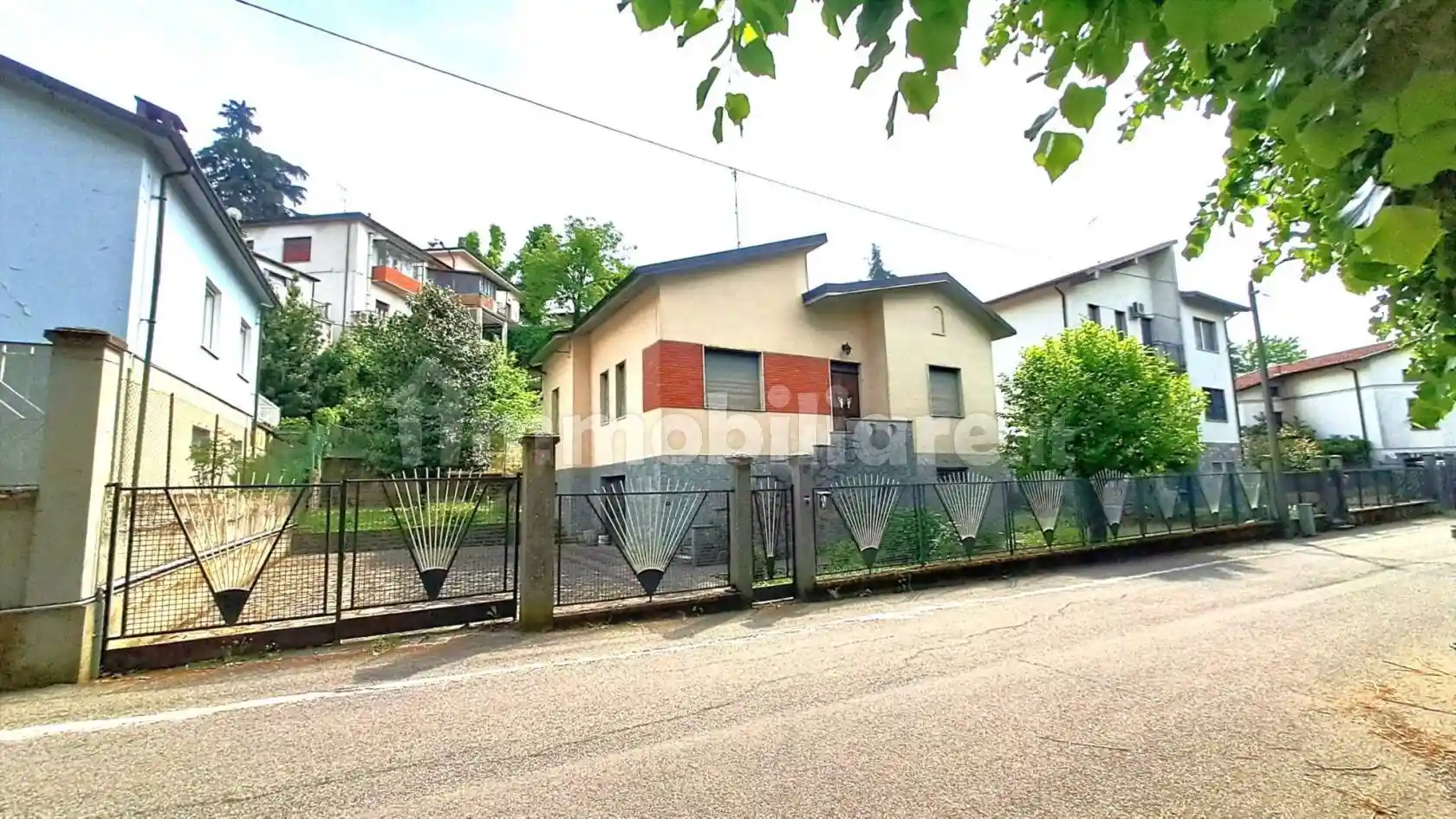 Villa in vendita a Casteggio