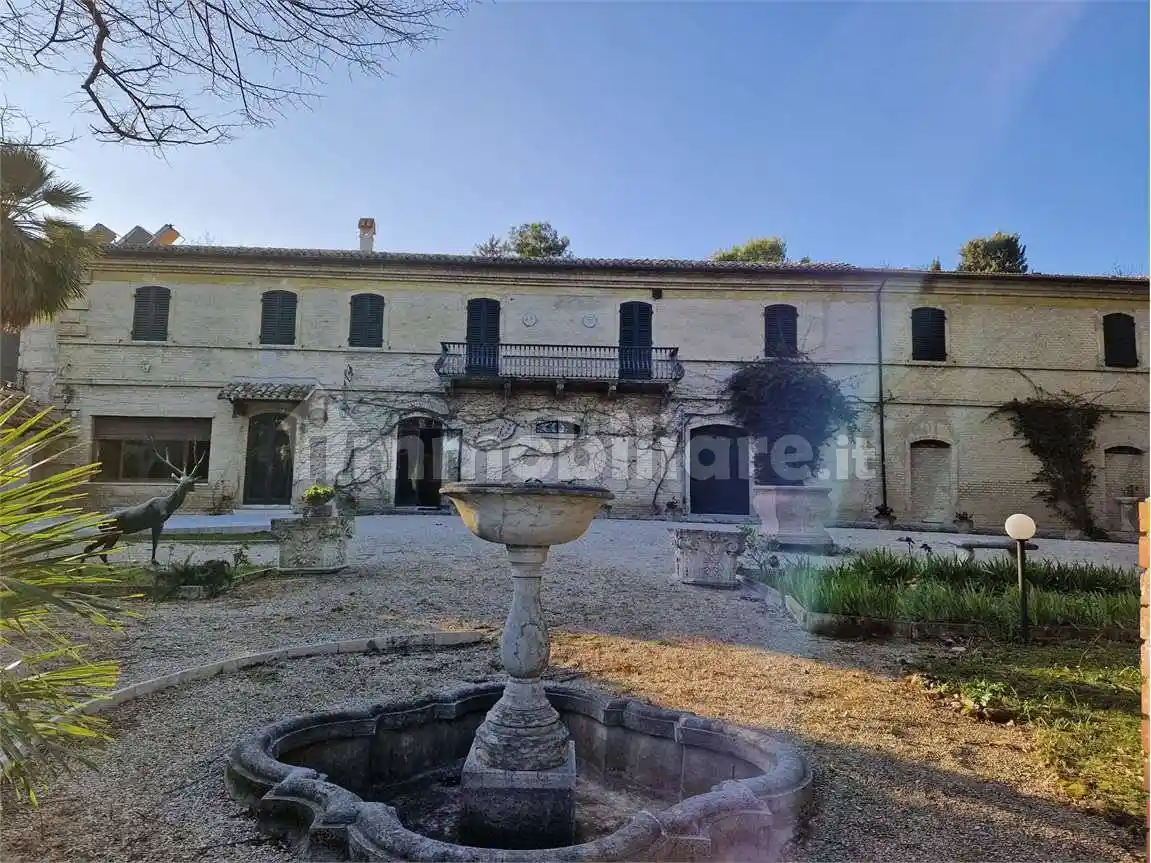 Villa in vendita a Ancona