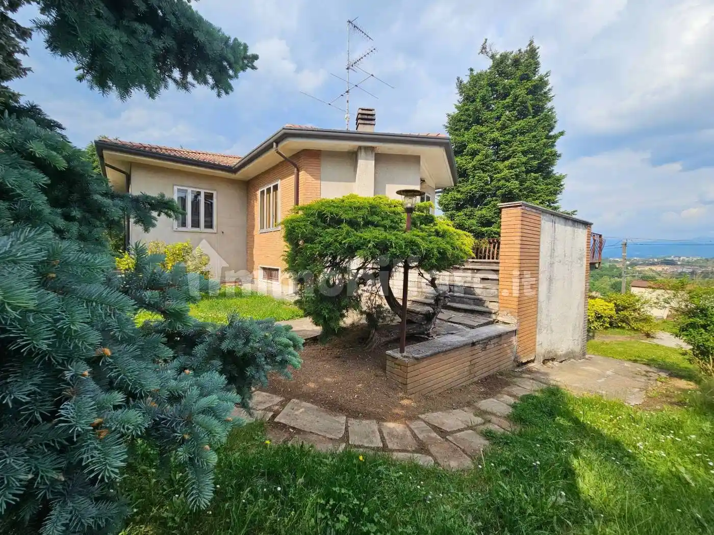 Villa in vendita a Lambrugo