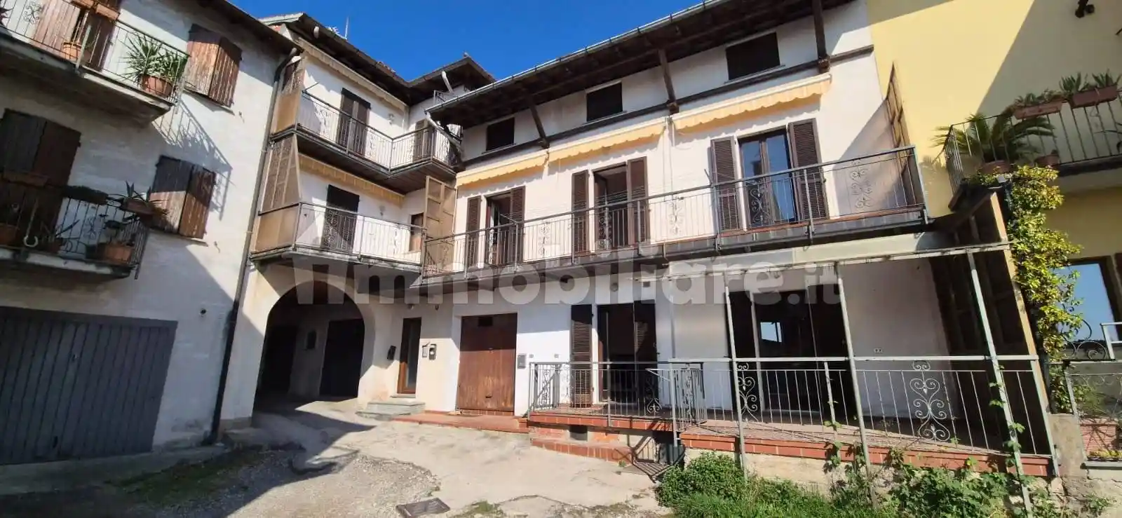 Appartamento in vendita a Clivio
