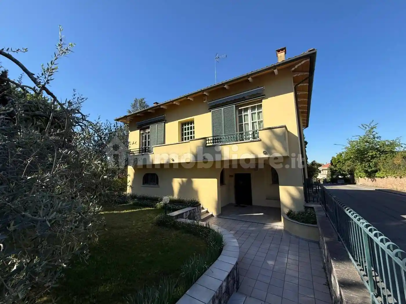Villa in vendita a Foiano della Chiana