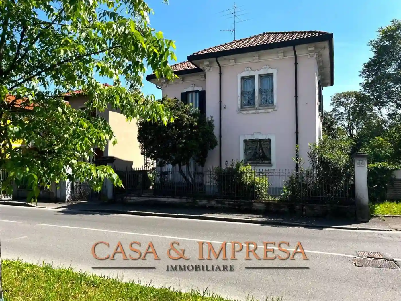 Villa - foto 2