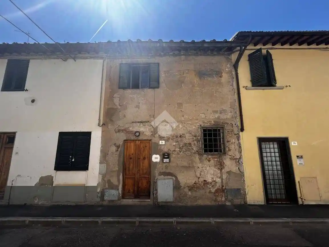 Casa indipendente in vendita a Campi Bisenzio
