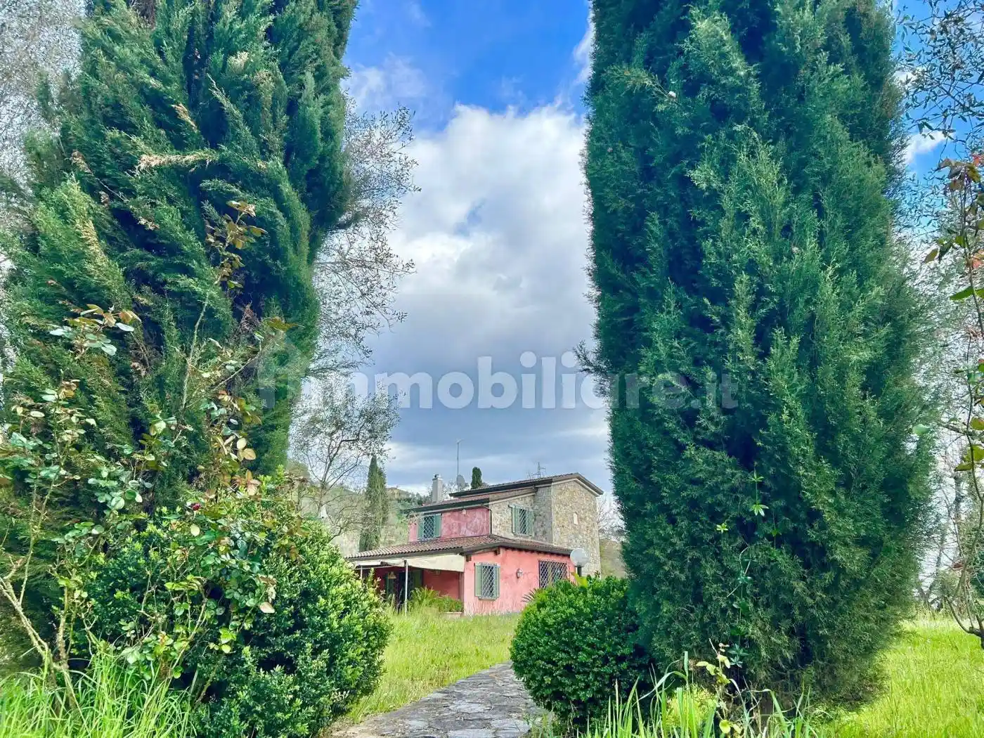 Villa in vendita a Sarzana