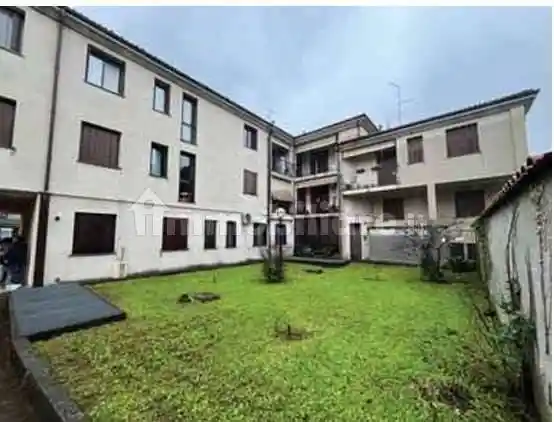 Appartamento in vendita a Pessano con Bornago