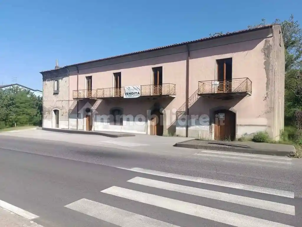 Palazzo - Edificio in vendita a Avellino