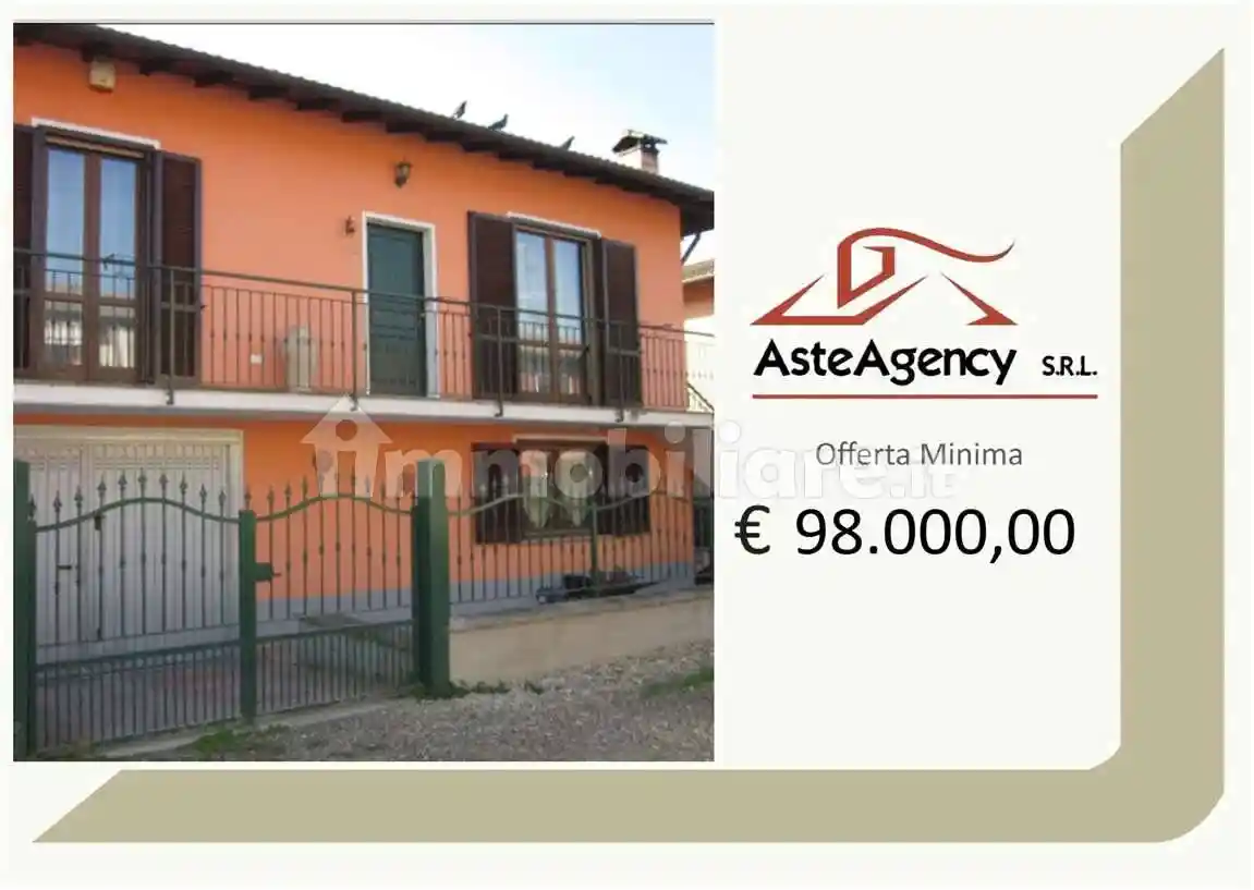 Villetta a schiera in vendita a Dorno