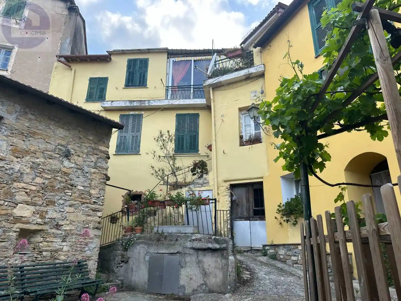 Appartamento in vendita a Pietrabruna