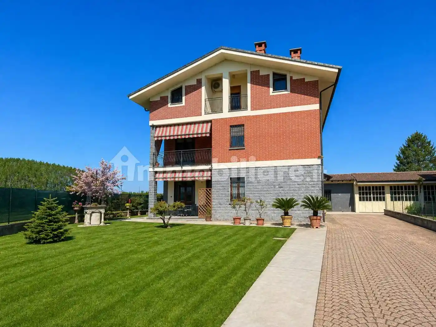 Villa in vendita a Caramagna Piemonte