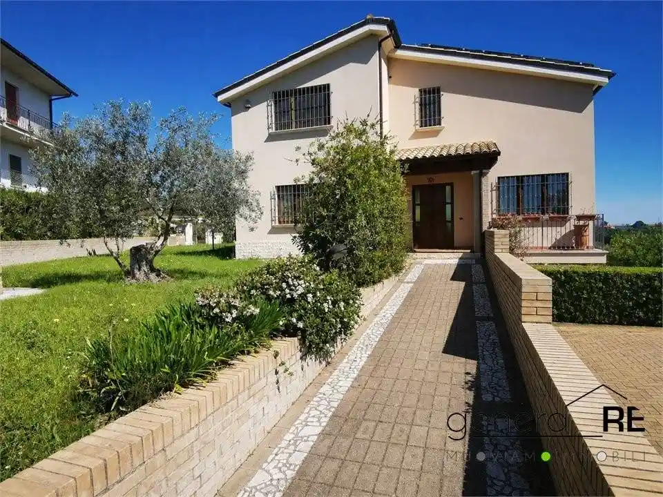 Villa in vendita a Torrevecchia Teatina