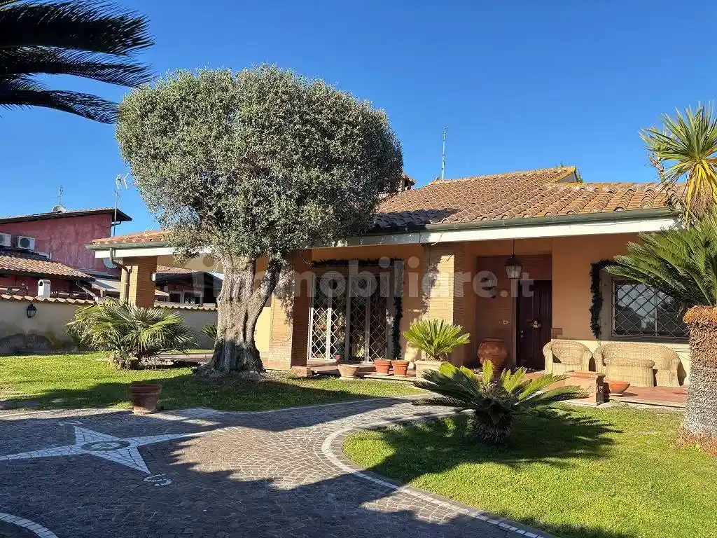 Villa in vendita a Roma