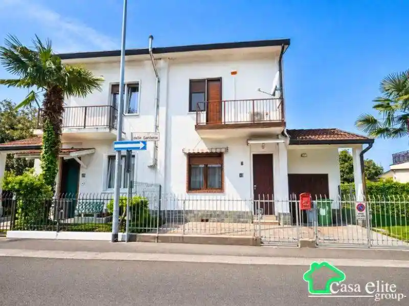 Villa in vendita a Dresano