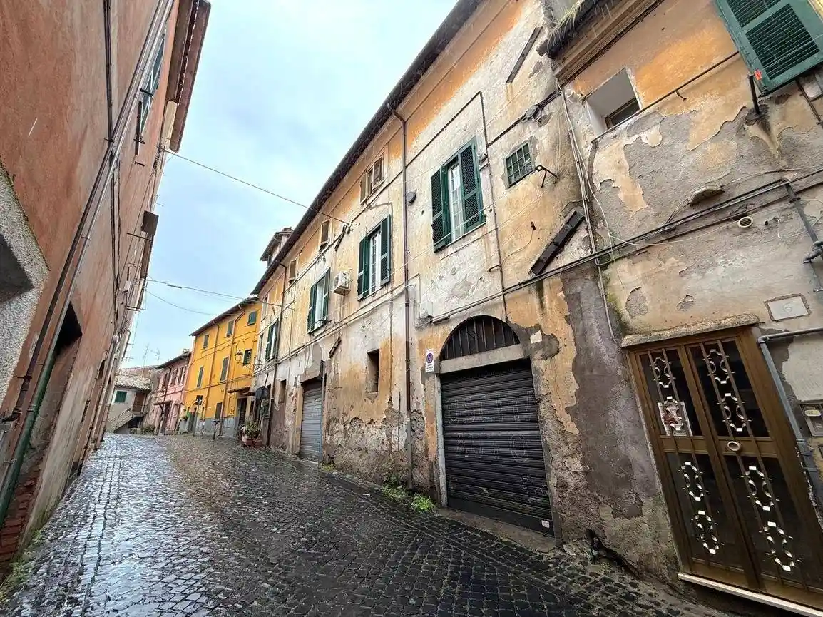 Appartamento in vendita a Genzano di Roma