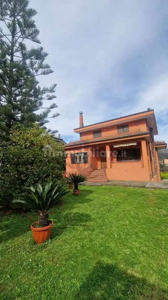 Villa in vendita a Mercato San Severino