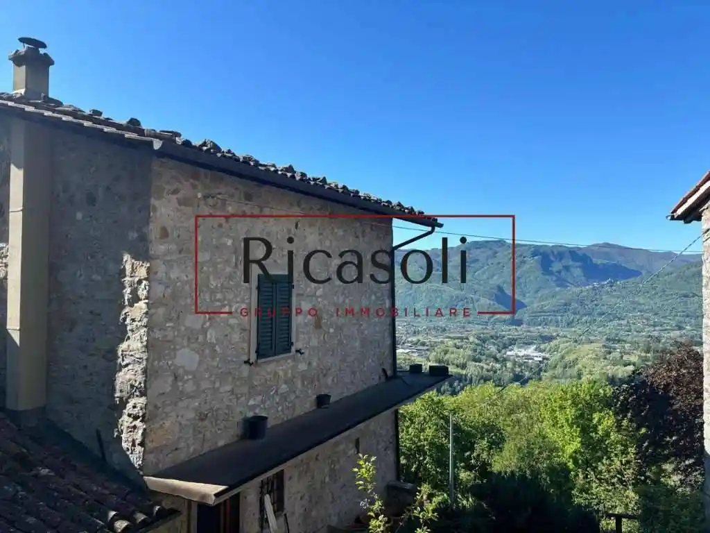 Casa indipendente in vendita a Barga