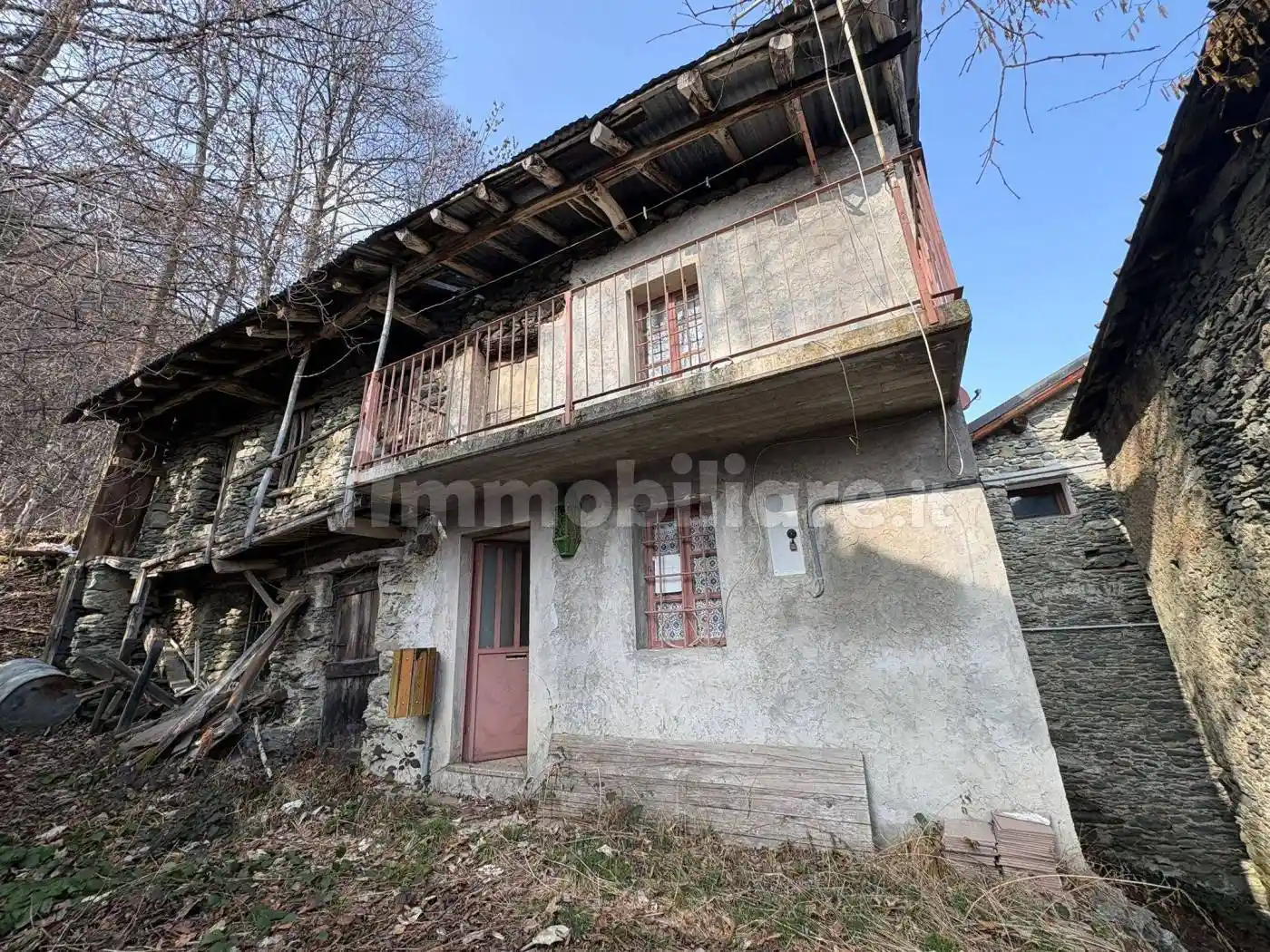 Casa indipendente in affitto a Viù