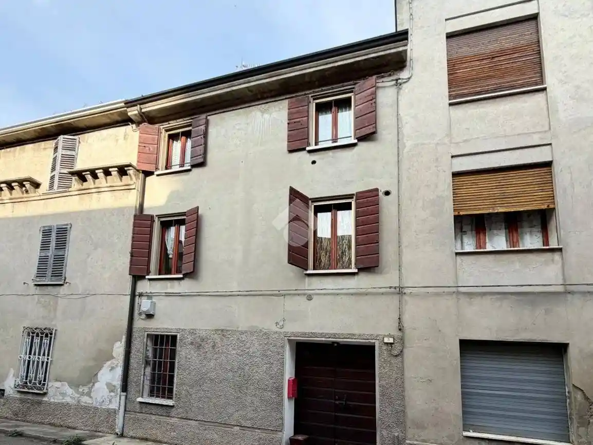 Casa indipendente in vendita a Guastalla