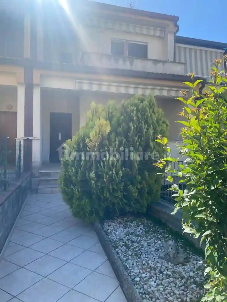 Villetta a schiera - foto 2