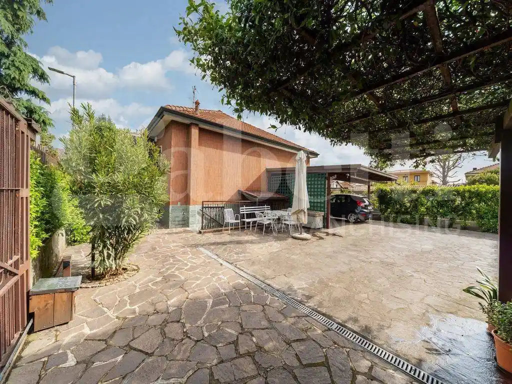 Villa in vendita a Monza