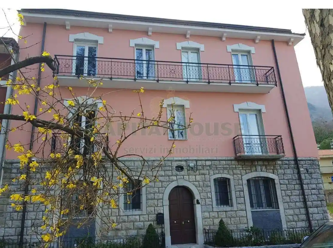 Villa in vendita a Ospedaletto d'Alpinolo
