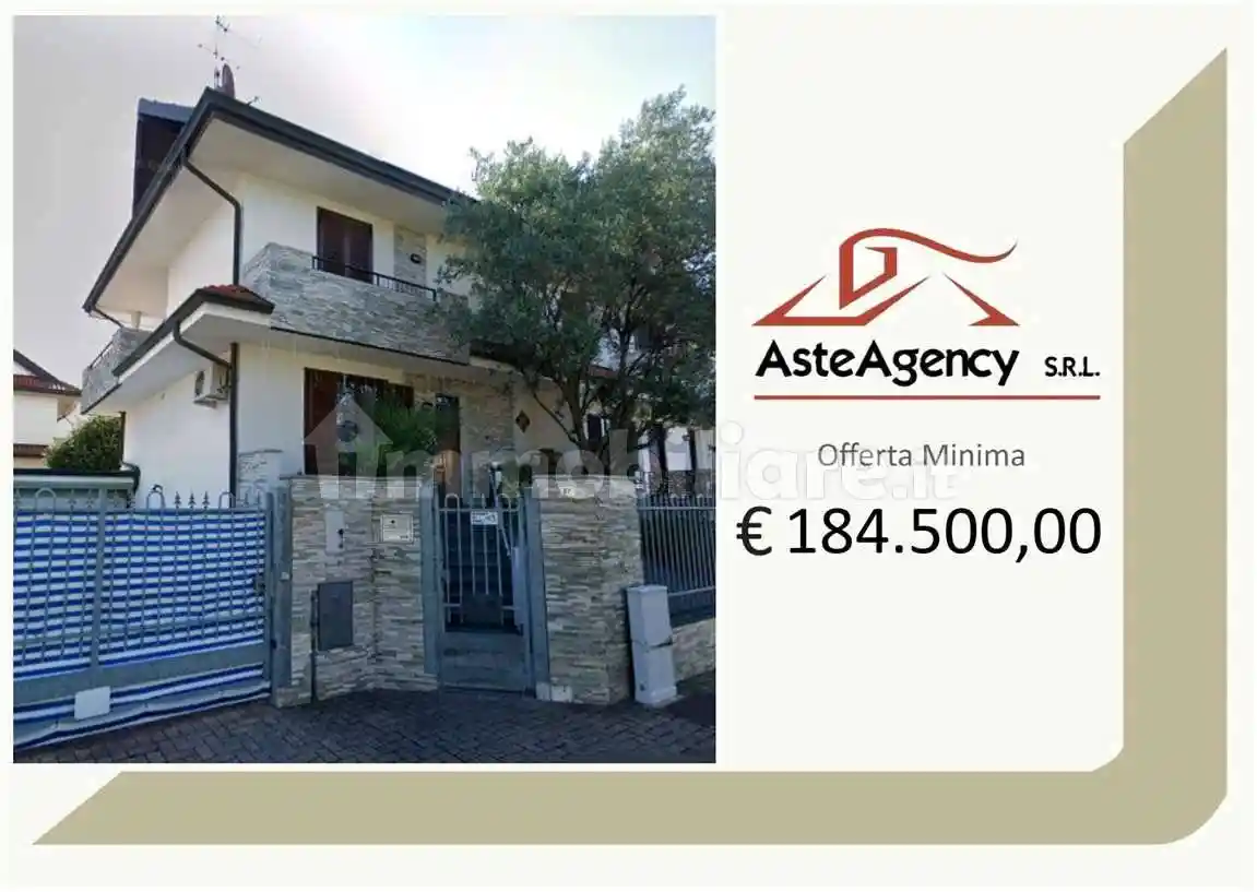 Villetta a schiera in vendita a Marnate