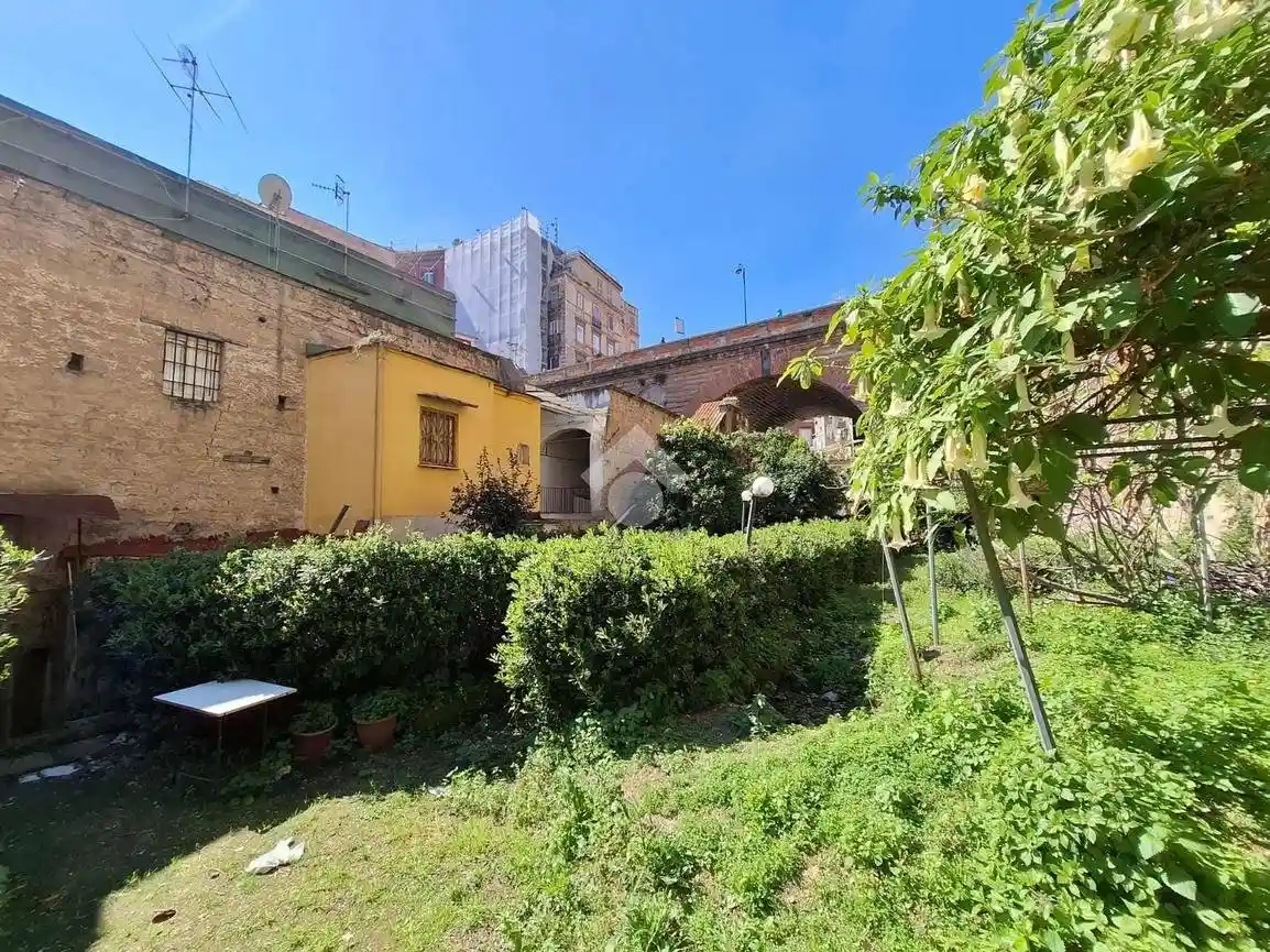 Appartamento in vendita a Napoli