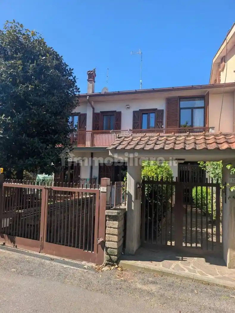 Villa in vendita a Campagnano di Roma