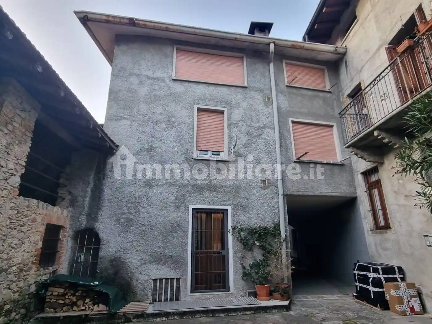 Appartamento in vendita a Castello Cabiaglio
