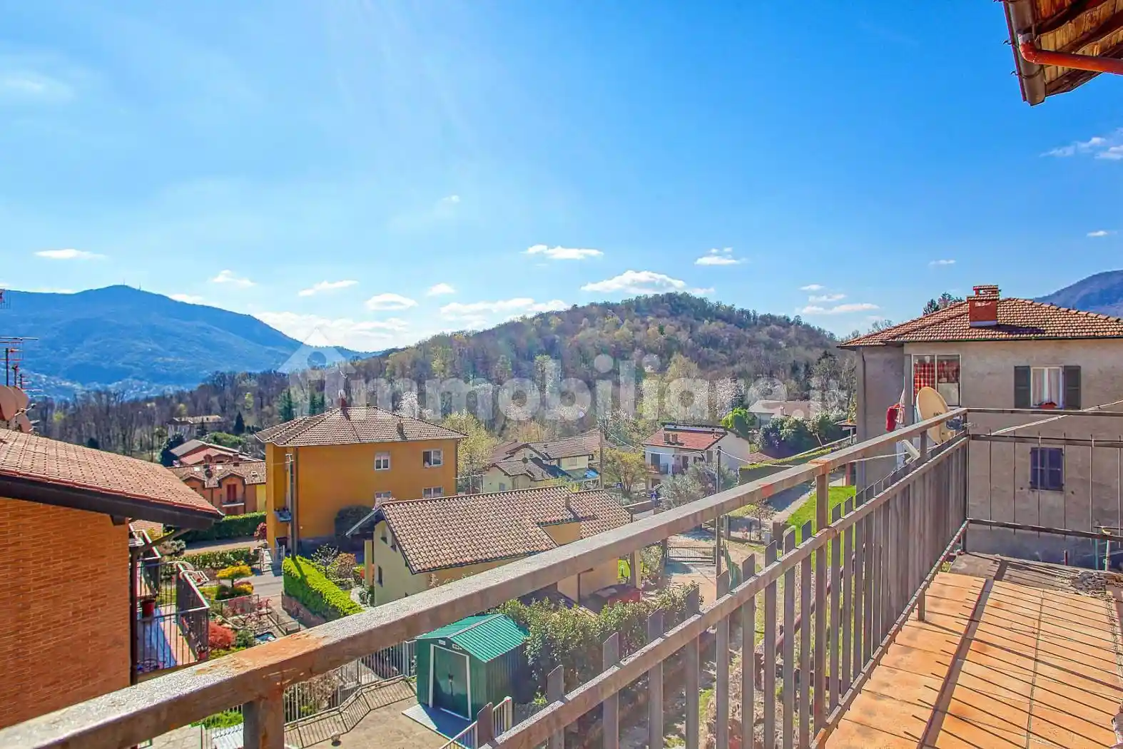 Casa indipendente in vendita a Cuasso al Monte