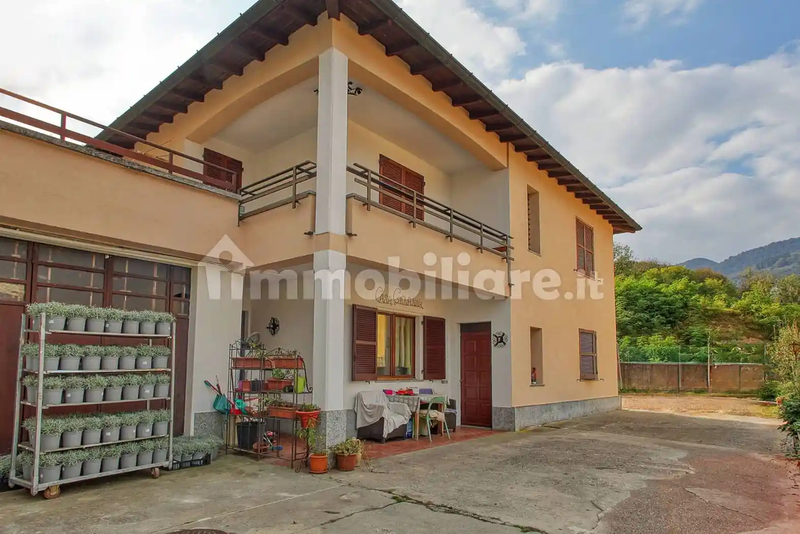 Villa in vendita a Lavena Ponte Tresa
