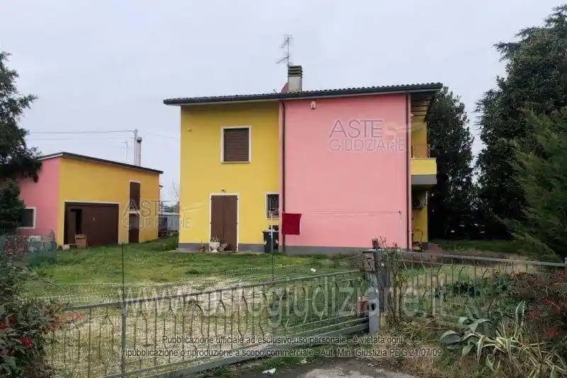 Palazzo - Stabile in vendita a Lugo