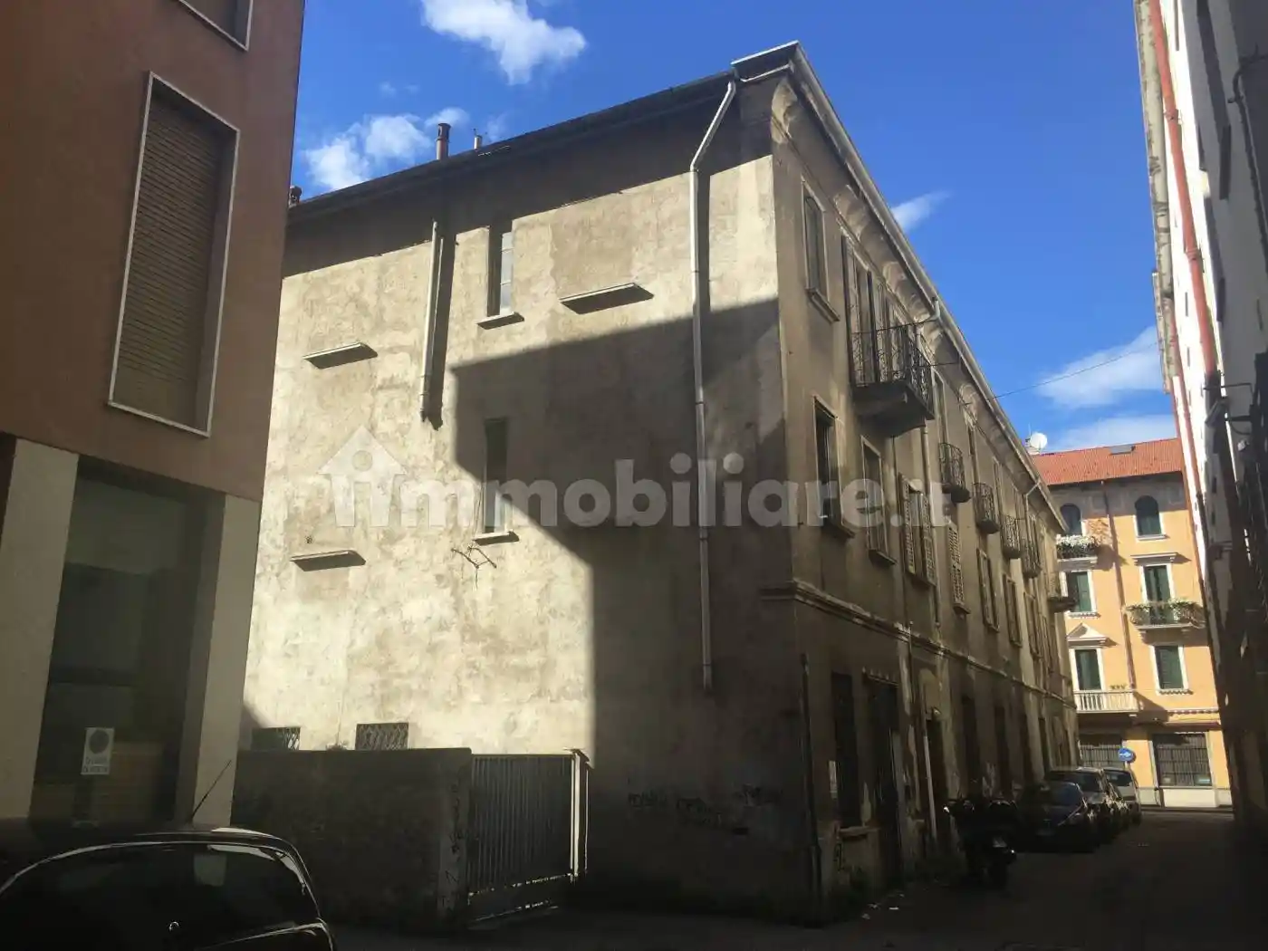 Palazzo - Edificio in vendita a Varese