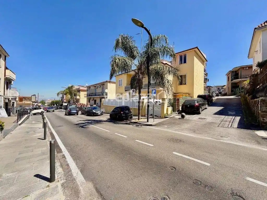 Appartamento in vendita a Massa di Somma