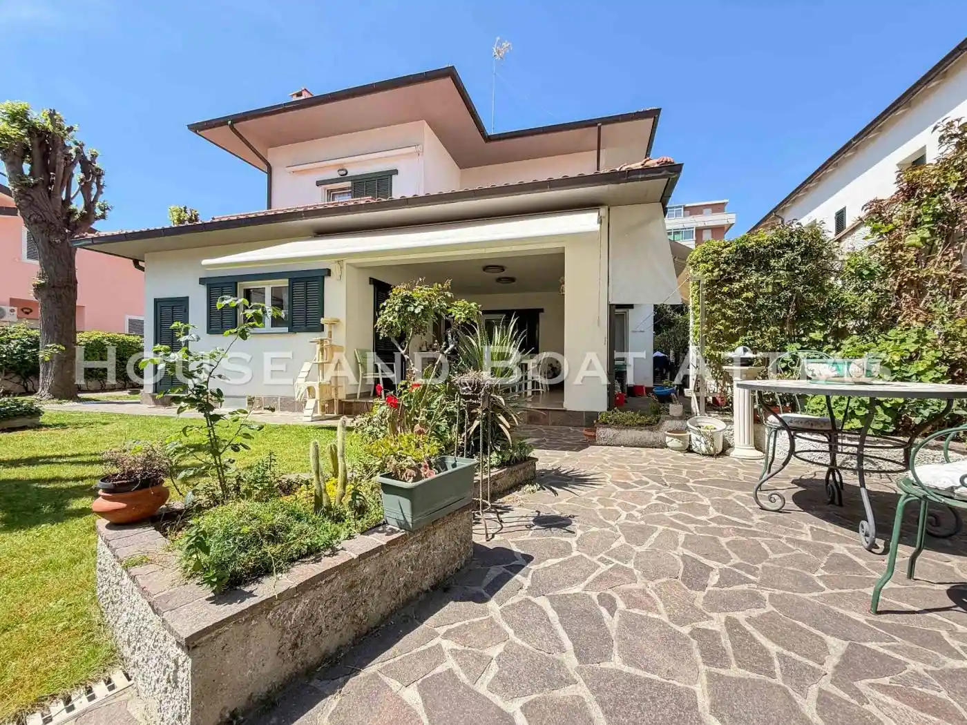 Villa in vendita a Livorno