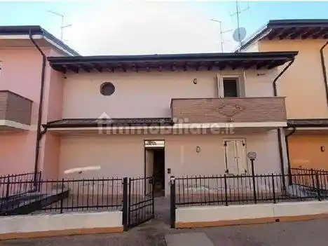 Villetta a schiera in vendita a Viadana