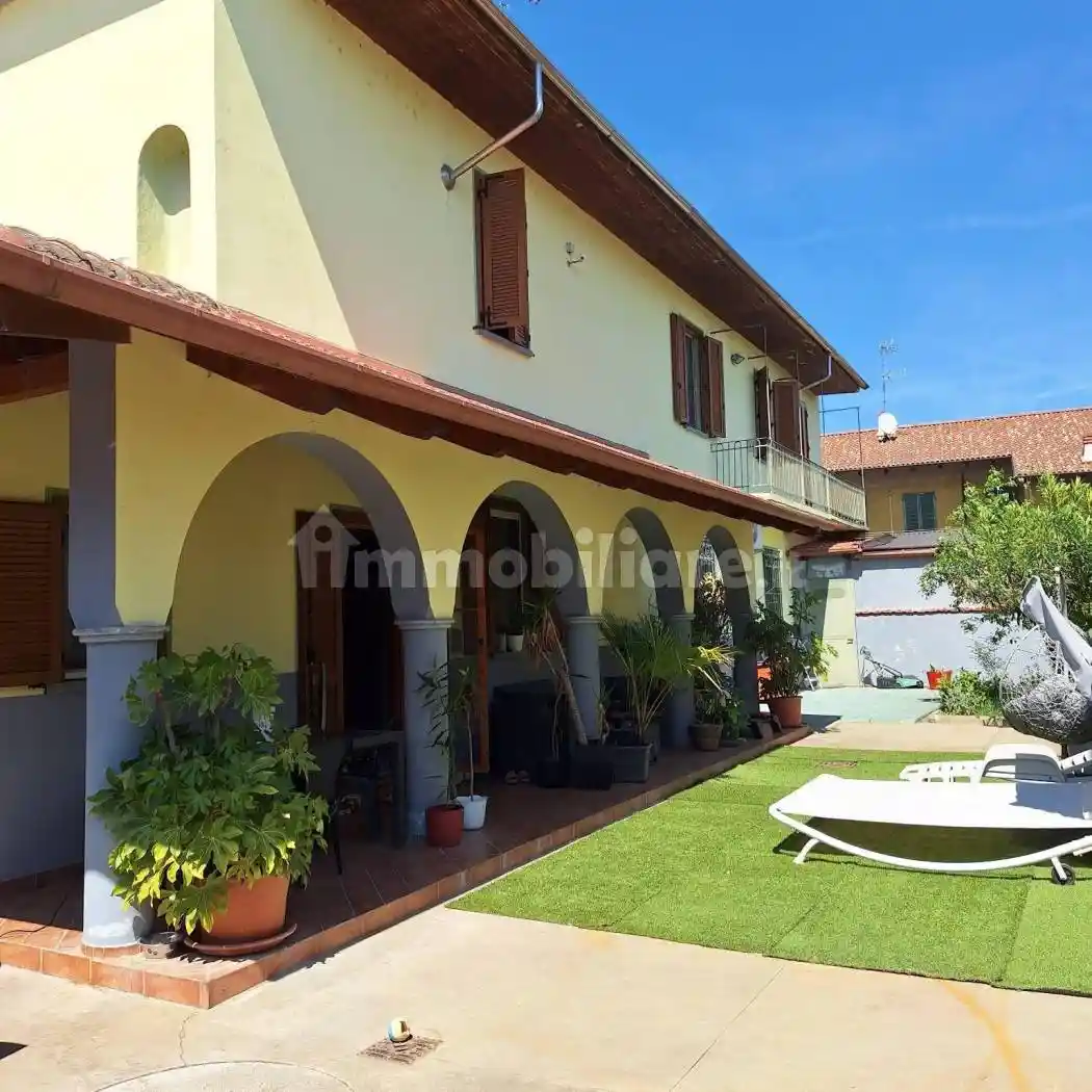 Villa in vendita a Quinto Vercellese