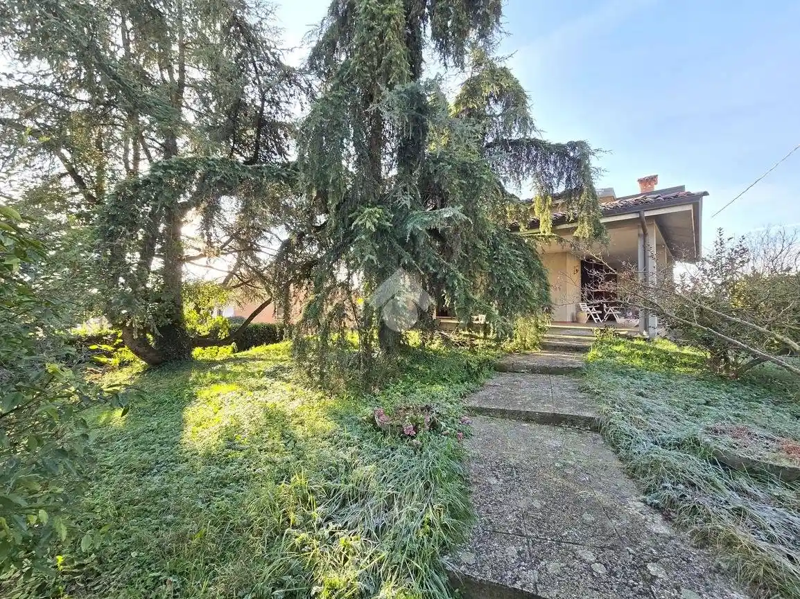 Villa in vendita a Medesano