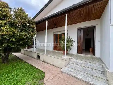 Villa in vendita a Massa