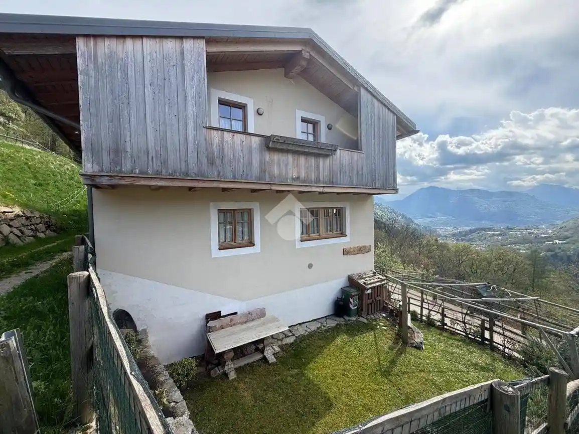 Villa in vendita a Frassilongo