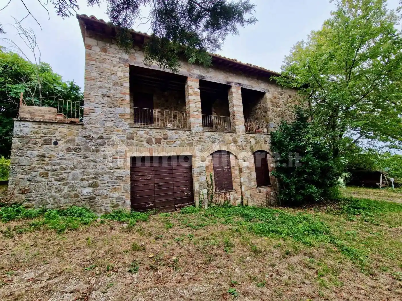 Rustico - Casale in vendita a Todi