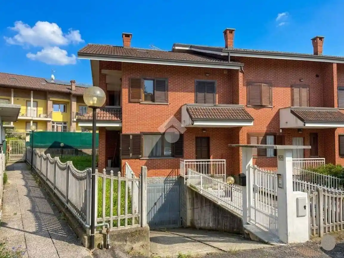 Villetta a schiera in vendita a San Francesco al Campo