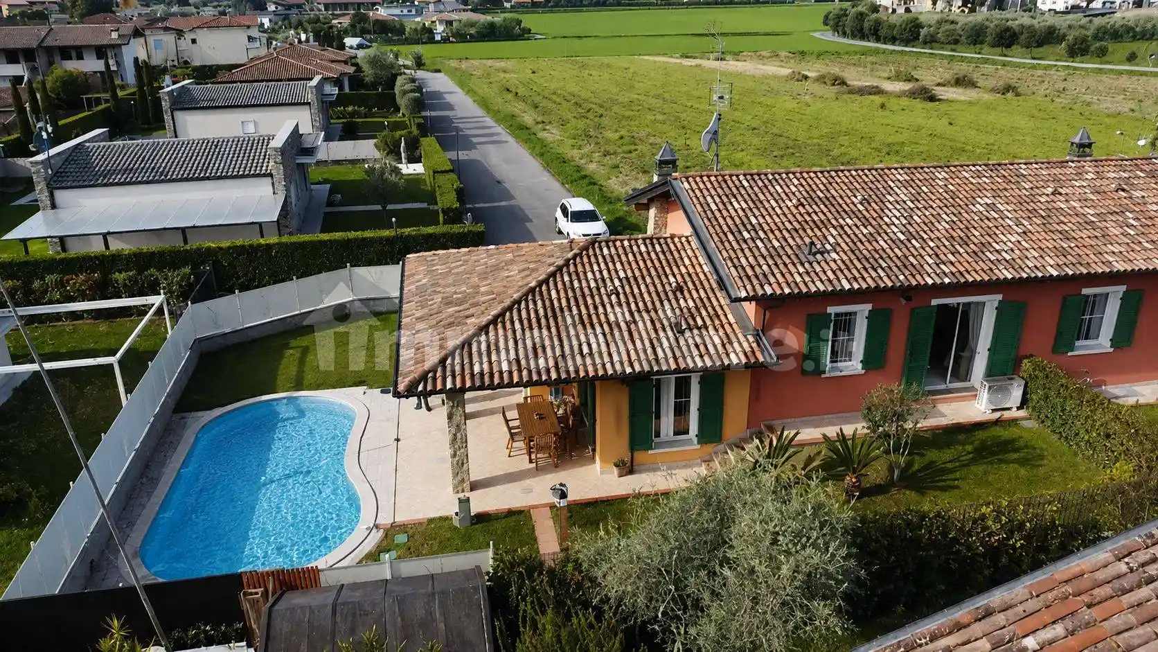 Villa in vendita a Manerba del Garda