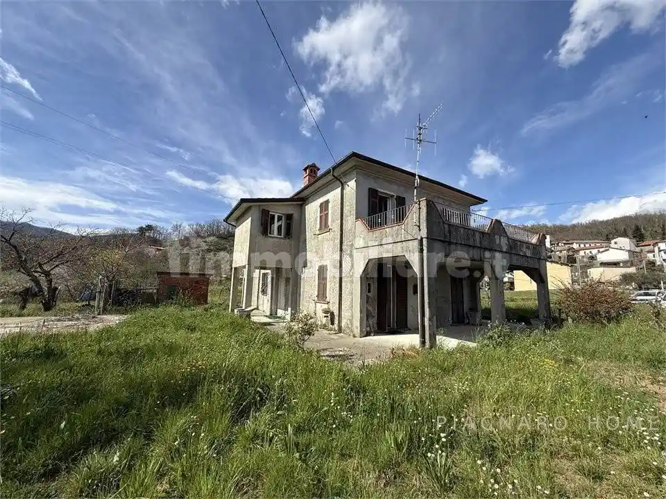 Casa indipendente in vendita a Mulazzo