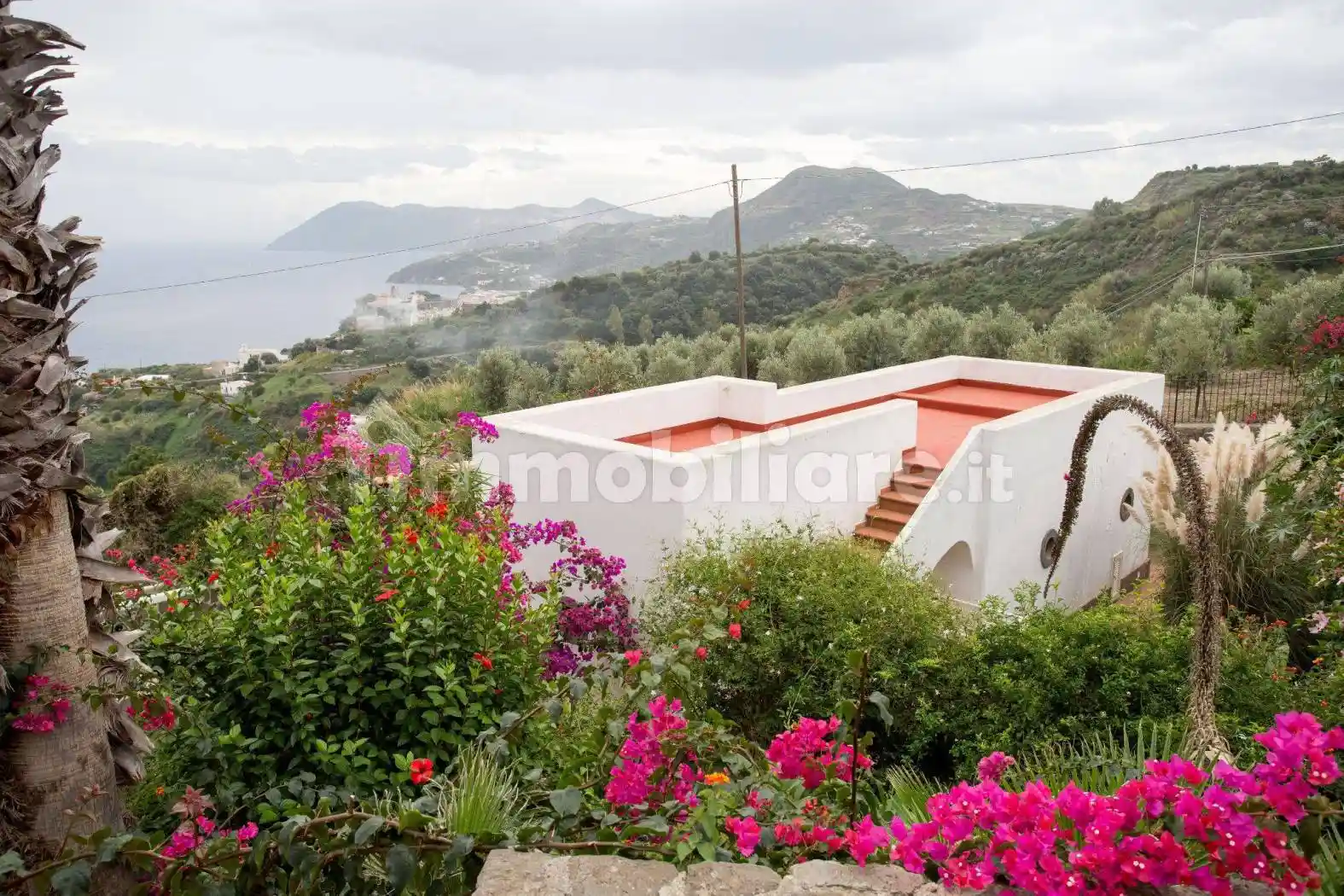 Casa indipendente in affitto a Lipari