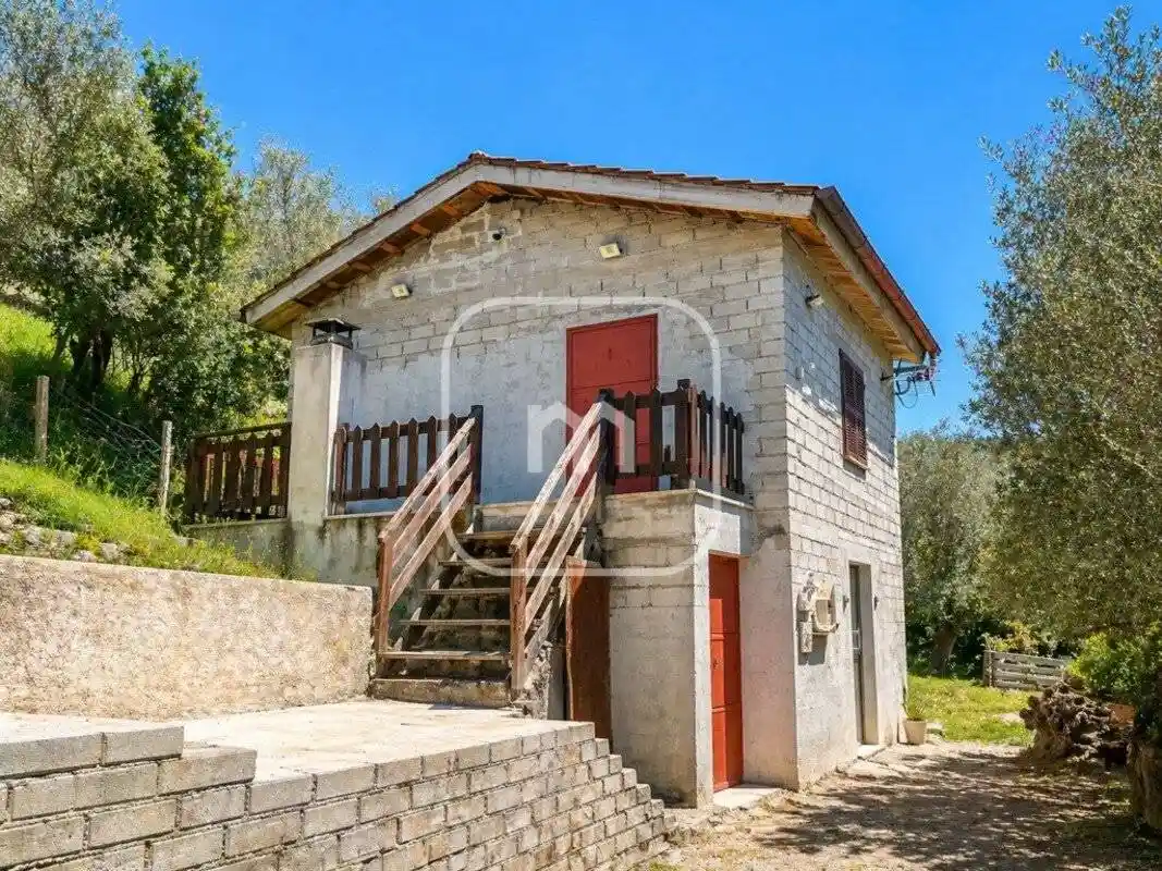 Rustico - Casale in vendita a Castel Madama